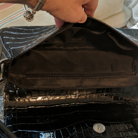 GUESS shoulder purse - Picture 5 of 6